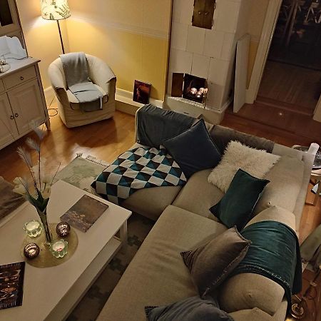 Den Unika Sekelskiftsvaningen. Appartement Norrtälje Buitenkant foto