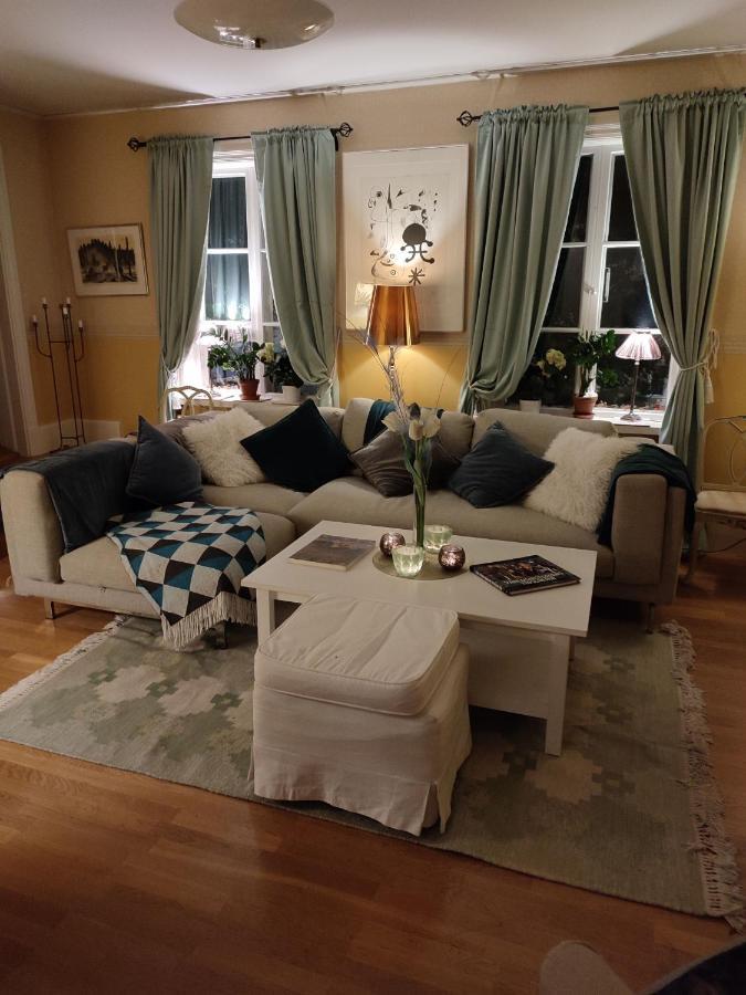 Den Unika Sekelskiftsvaningen. Appartement Norrtälje Buitenkant foto