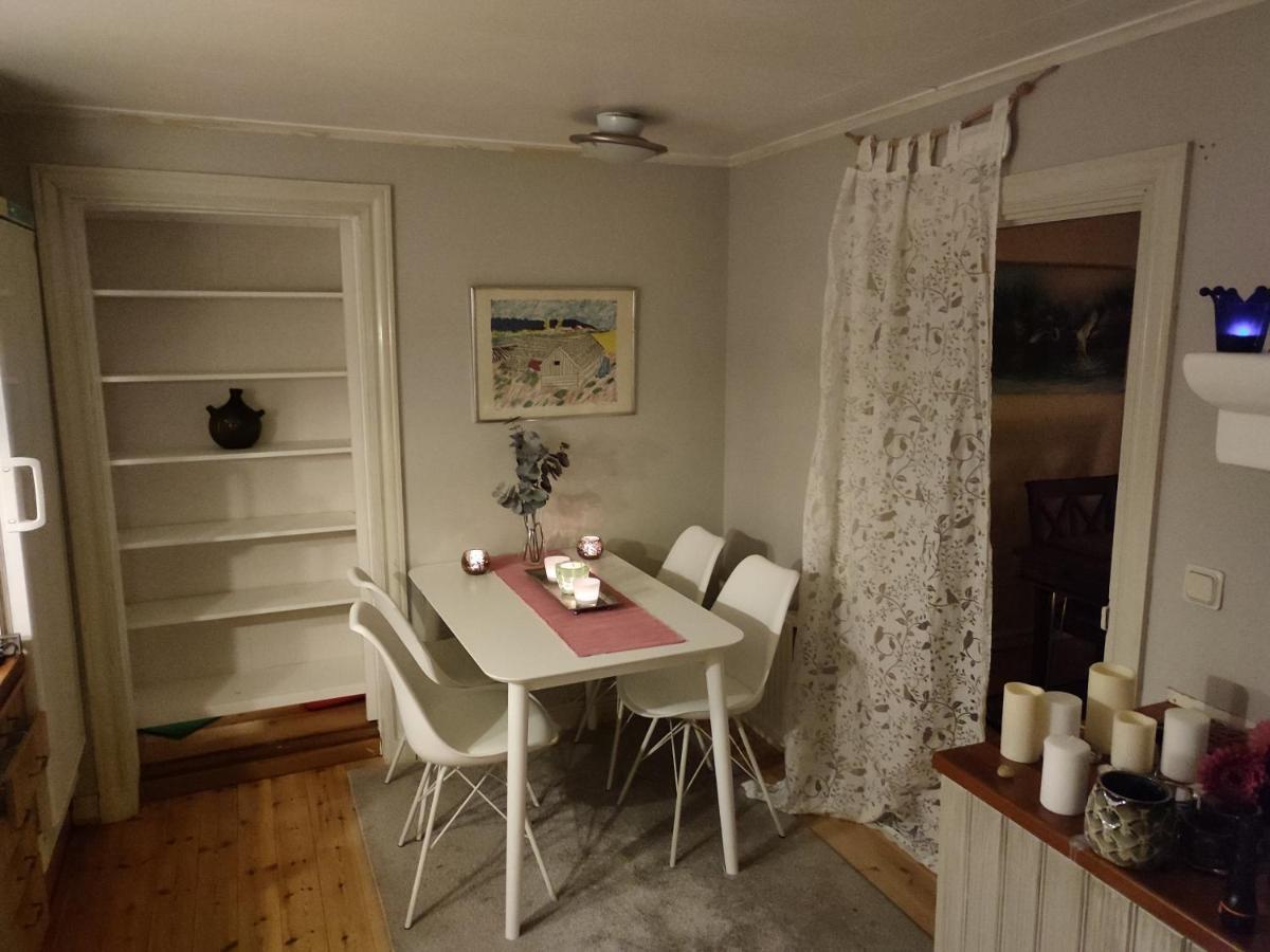 Den Unika Sekelskiftsvaningen. Appartement Norrtälje Buitenkant foto