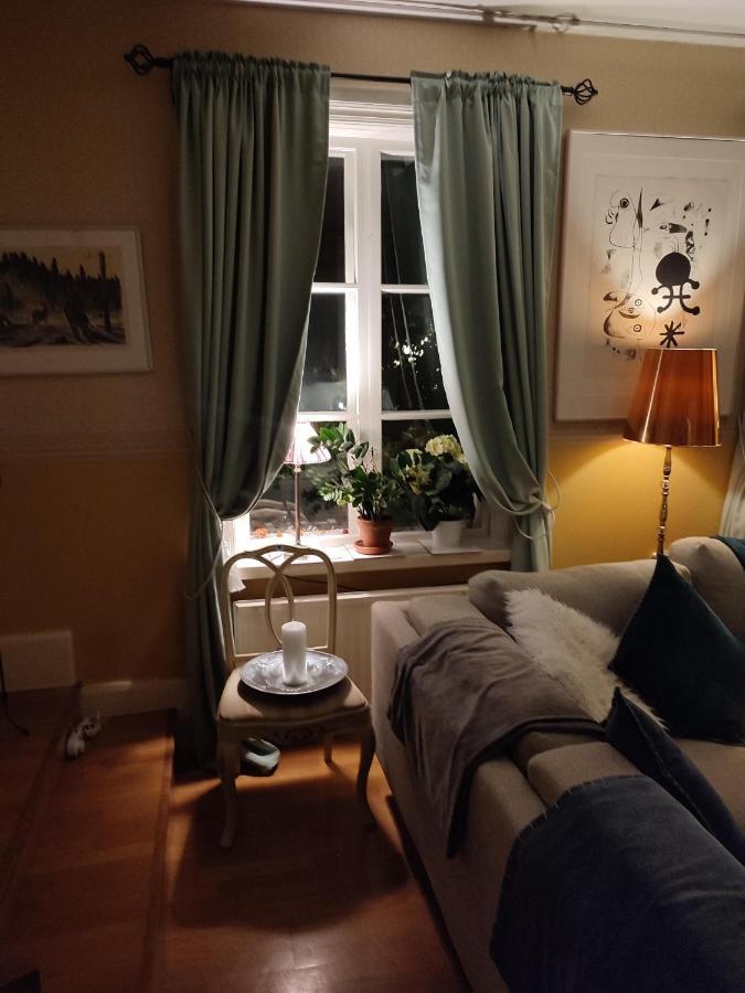 Den Unika Sekelskiftsvaningen. Appartement Norrtälje Buitenkant foto